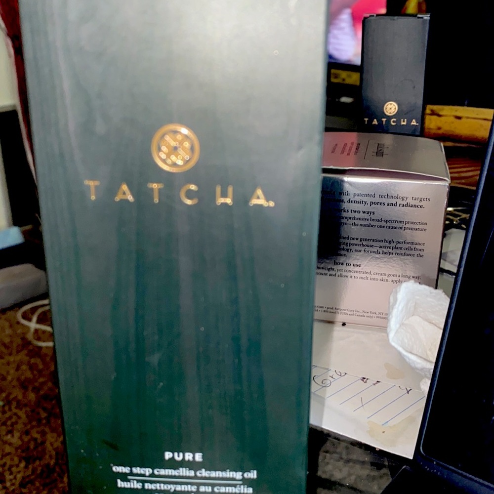 Tatcha cleansing oil is hydrating 2-1